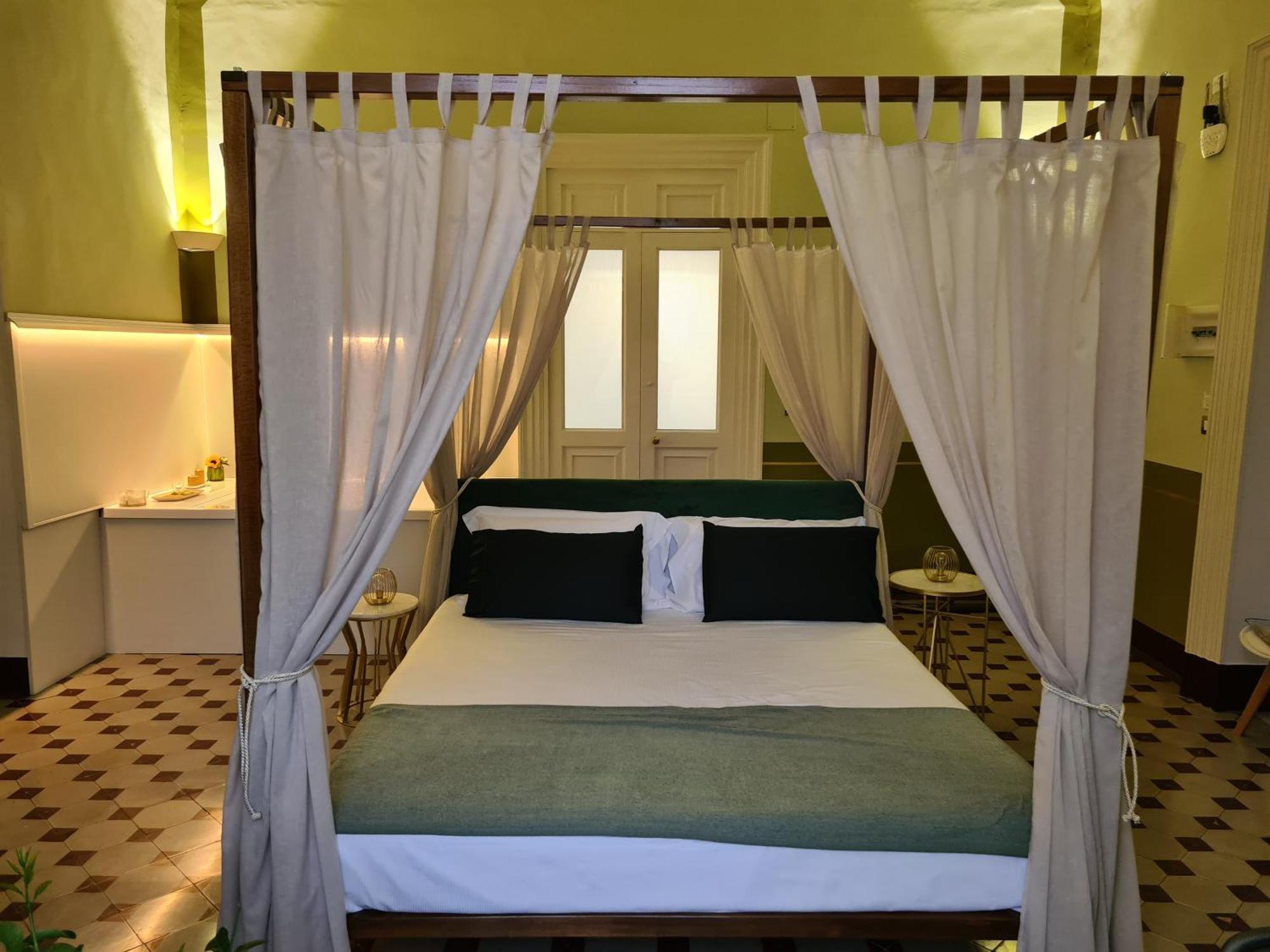 Toscano Palace Luxury Rooms Catania Ngoại thất bức ảnh